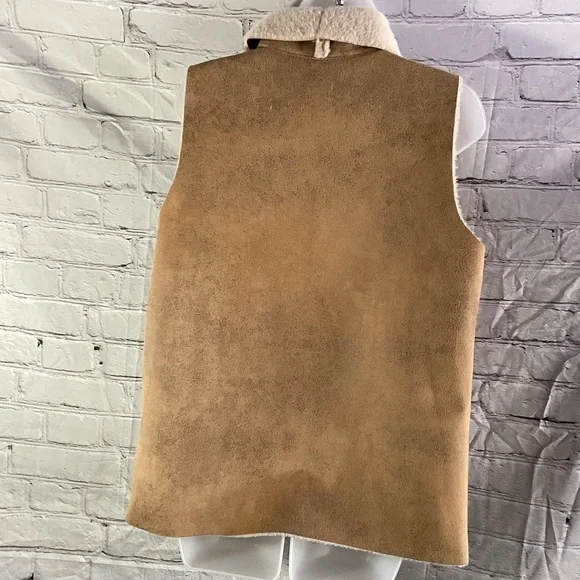 Ecote Faux Suede Vest - Picture 2 of 6